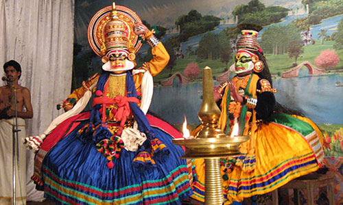 Kathakali dancers